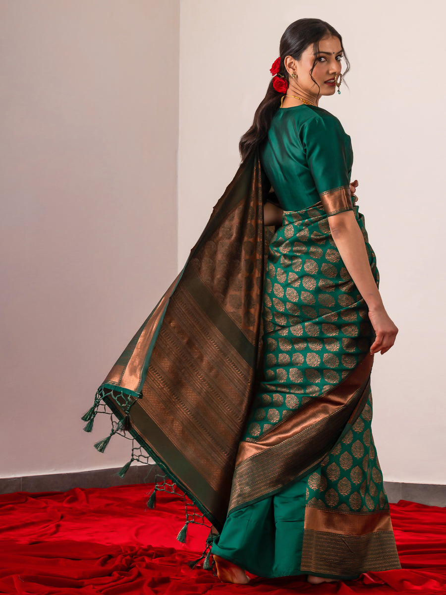 Exclusive Designer Aari Handwork Silk Green Padded Blouse for Lahenga ,  Saree, Blouse for Wedding| Party| Festivals - Etsy, image size:900x1200